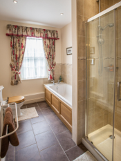 Bathrooms at Fords Farm bed and breakfast Ewelme Oxfordshire